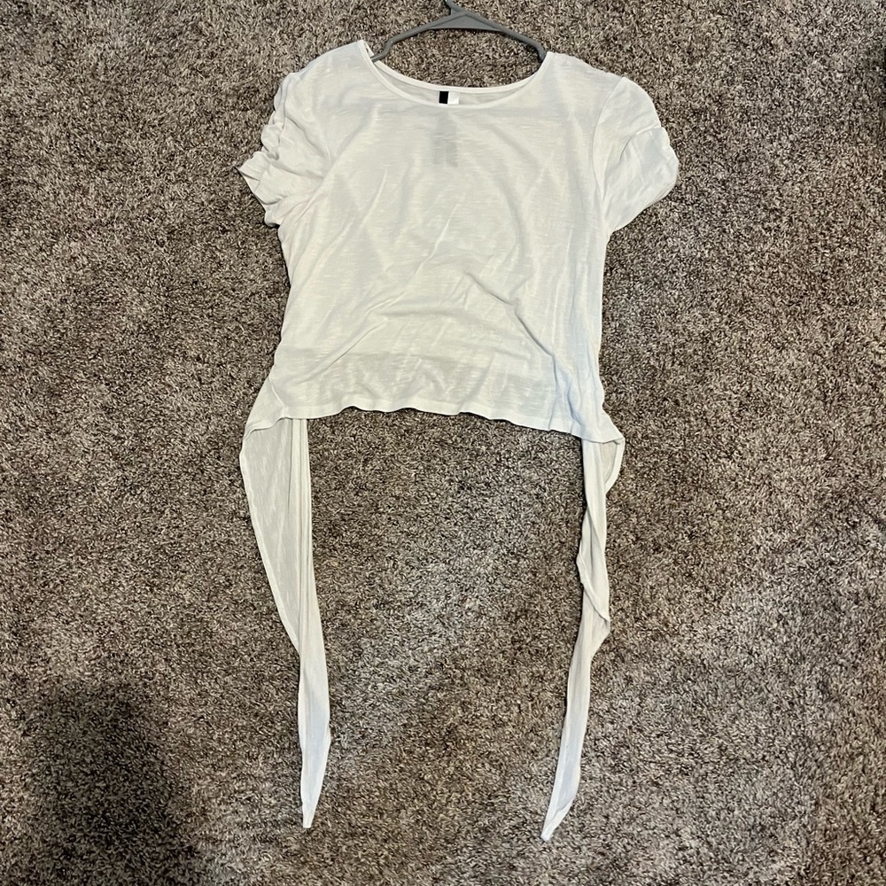 Kensie White tie around top size m